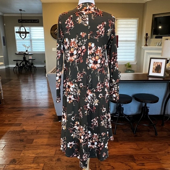 Reborn J Maxi Dress Size Medium Green Floral Long Sleeve Stretch Smooth Soft - Picture 6 of 13